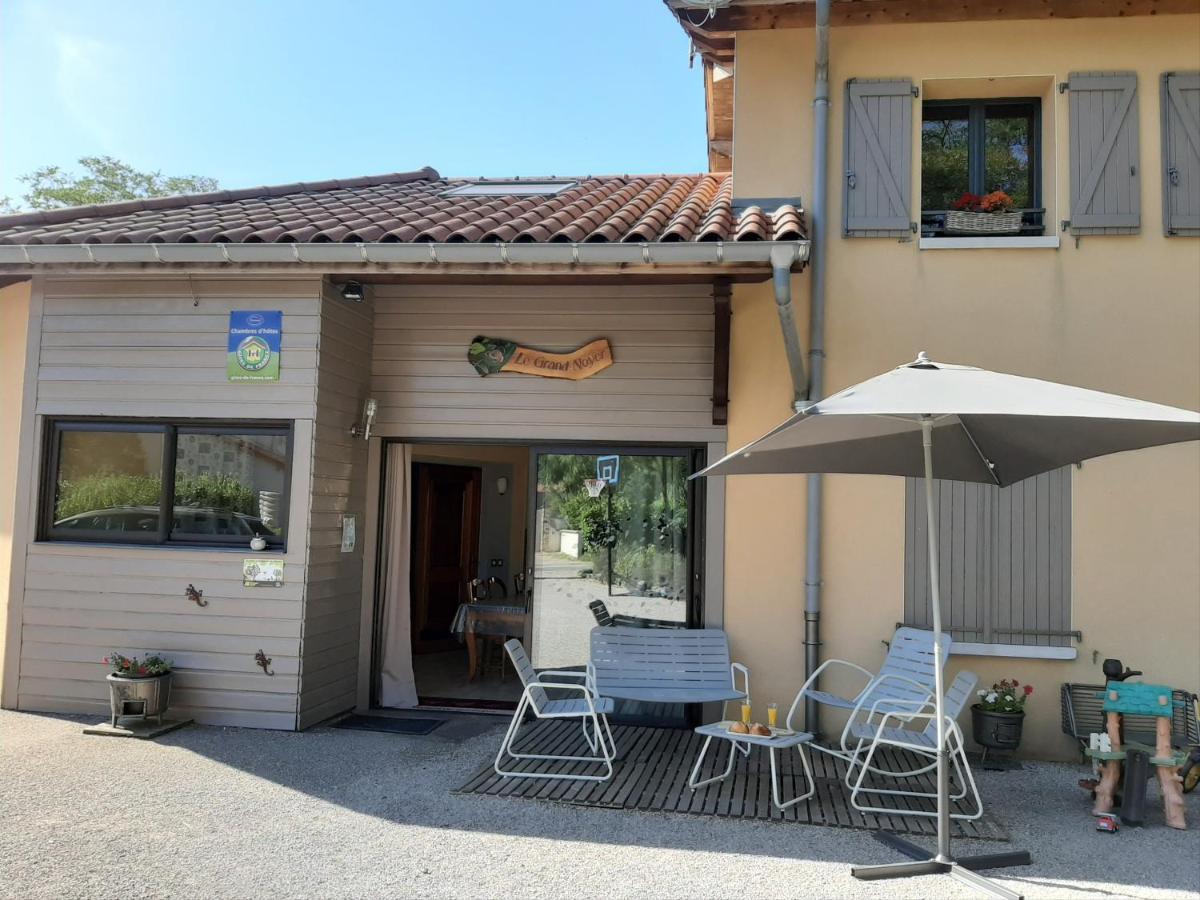 Le Grand Noyer Bed & Breakfast Ambronay ภายนอก รูปภาพ