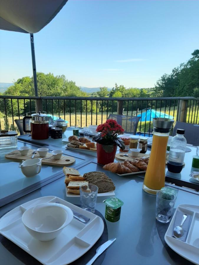Le Grand Noyer Bed & Breakfast Ambronay ภายนอก รูปภาพ